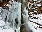 Замерзший водопад в ущелье Уч-кош