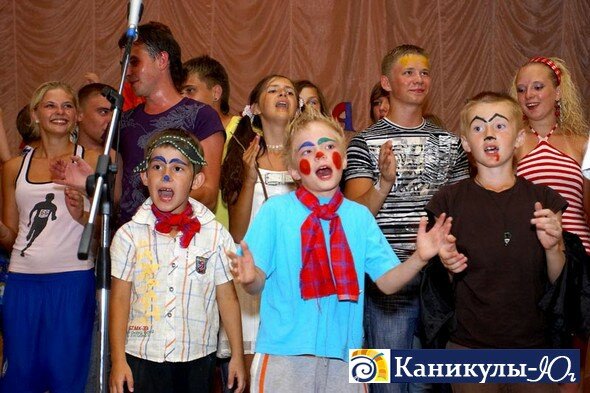 Выступление детей в клубе МДМЦ 'Чайка', Евпатория