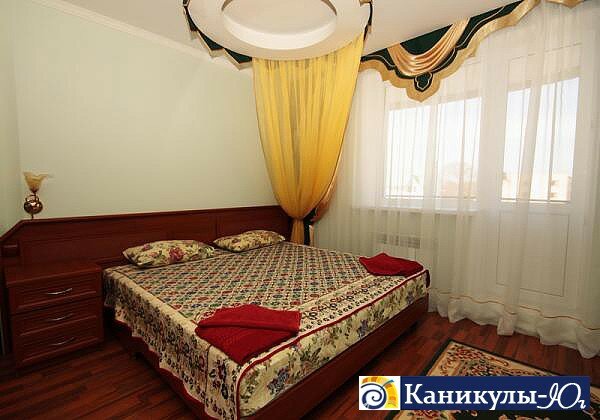 Спальня в апартаментах супер отеля 'Лиана' в Евпатории