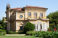 Территория 'Верона' санатория 'Орен-Крым' - историческое здание